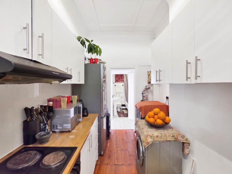 2 Bedroom Property for Sale in Sea Point Western Cape